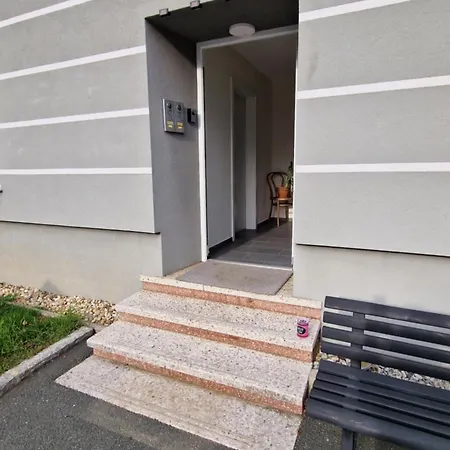 Apartmán Voll Ausgestattet, Naehe Heiltherme Bad Waltersdorf *